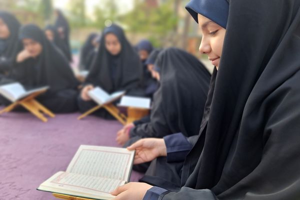 مهمانی فرشتگان بر خوان گسترده ضیافت الله در واپسین لحظات ملکوت