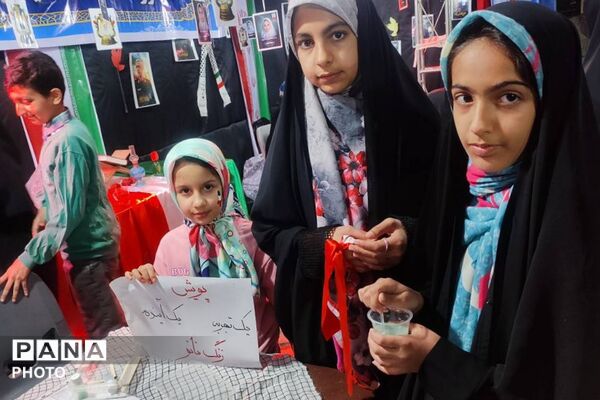 خدمت رسانی دانش‌آموزان و فرهنگیان دبیرستان تزکیه شهرری در موکب بسیج دانش آموزی 