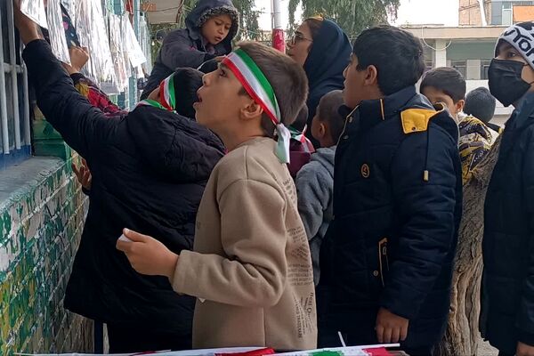 نمایشگاه ایرانمون در دبستان علی ابن ابی طالب 