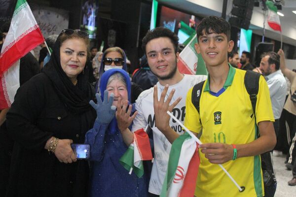تیم ملی با استقبال هواداران وارد تهران شد