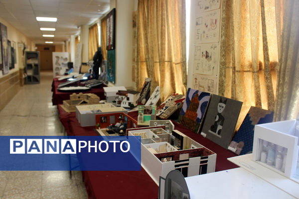 برپایی نمایشگاه هفته مشاغل در هنرستان شهید مهدی هندویان قم