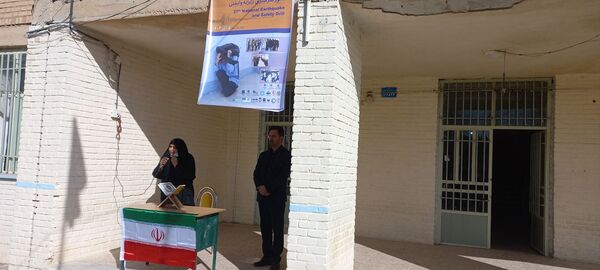 مانور زلزله در مدرسه امام خمینی (ره) منطقه بیرانوند