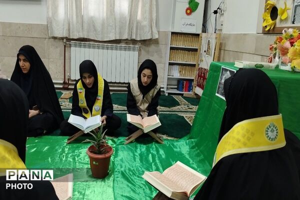 محفل انس با قرآن کریم در آموزشگاه شهید مجید دهنوی نیشابور