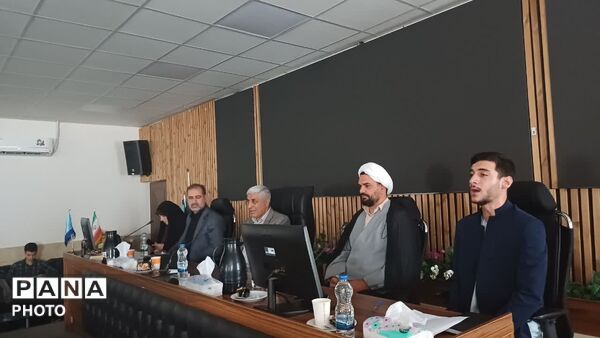 تجلیل از برگزیدگان رویدادهای قرآنی و فرهنگی منطقه ۱۶ تهران