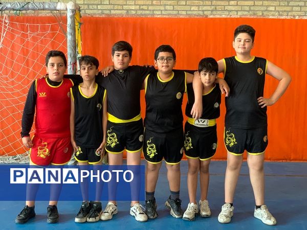 برگزاری فعالیت‌های ورزشی درون مدرسه‌ای در دبستان معلم آشخانه 