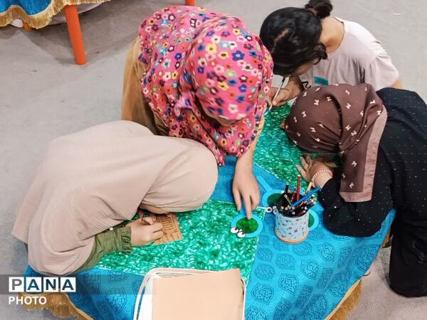 دخترانه‌های هیات زیر گنبد طلا