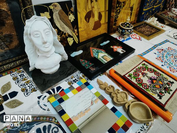 جشنواره‌های فرهنگی هنری «امید فردا» و «پرسش مهر» در کرج