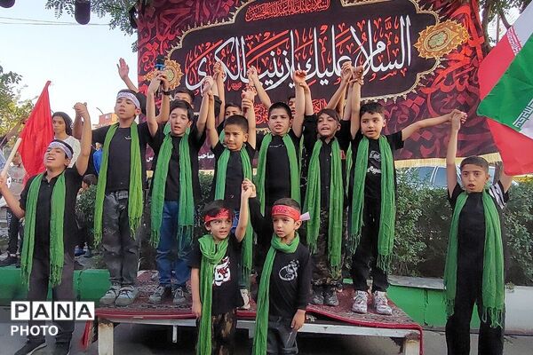 قاب های دانش آموزی ماندگار از فراق رهبر شهید