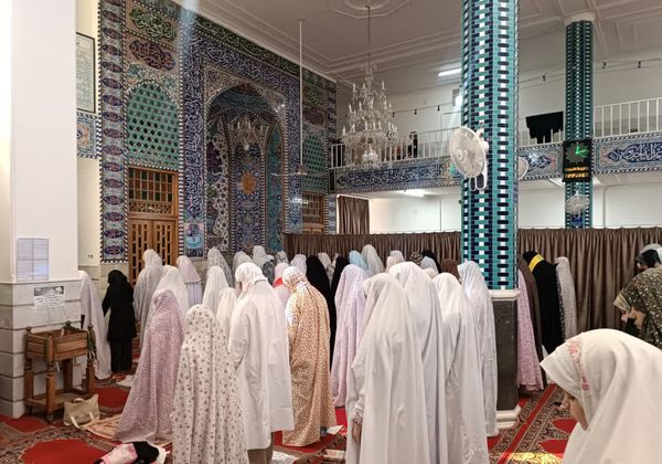 جماعت در اعتکاف دانش‌آموزی، طعم شیرین بندگی