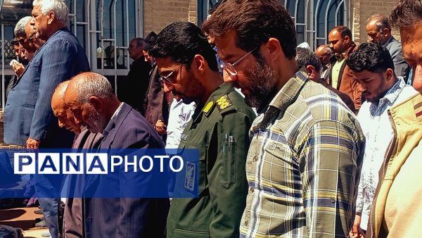 نماز جمعه این هفته شهرستان کاشمر همزمان با روز قدس برگزار شد 
