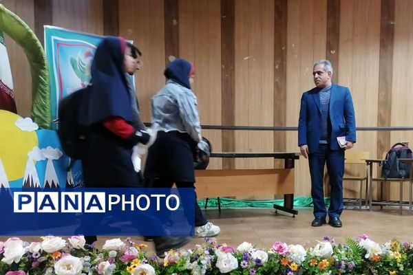 داوری آثار تئاتر درسی در ناحیه سه شیراز 