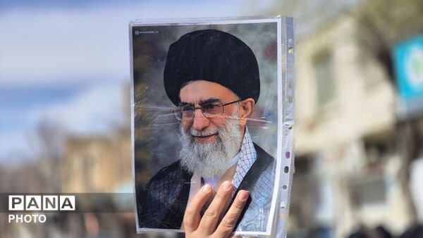 اقامه نماز جمعه و راهپیمایی باشکوه در فارسان 
