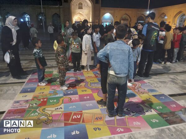 غرفه دهه نودی ها  میزبان کودکان نیشابوری برای هفتاد و هفتمین بار 
