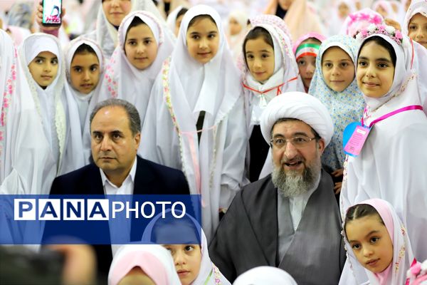 جشن تکلیف ۵۰۰۰ نفری دختران تبریز