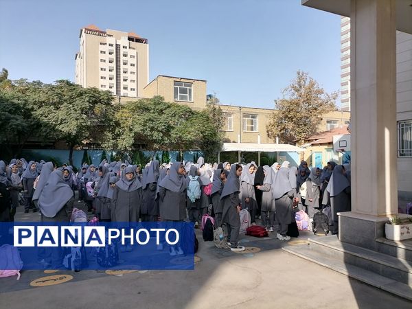 دبستان مصلی نژاد حضرت زینب میزبان مراسم آغاز سال تحصیلی شد