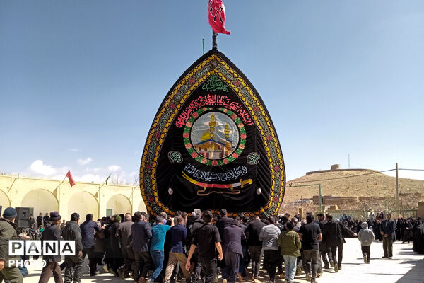 نخل‌برداری بنادکوک‌دیزه در سوگ امام علی (ع)