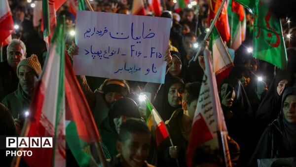 سی‌امین شب تجدید بیعت مردم فردیس با رهبر مظلومان در آستانه ادامه راه شهدا