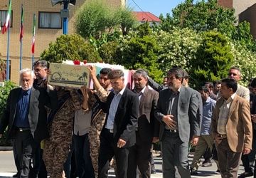 مراسم تشییع پیکر مطهر معلم شهید حجت‌الله یوسفیه در اداره کل آموزش و پرورش شهرستان‌های استان تهران 
