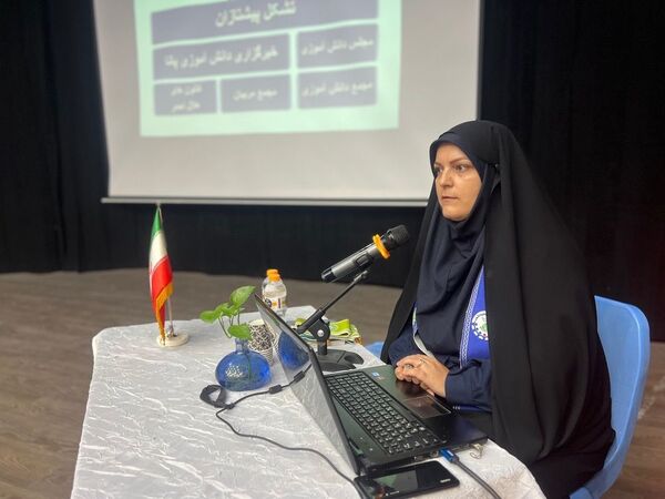  کارگاه توجیهی کیفیت بخشی معلمان پرورشی جدید الورود آموزش و پرورش ناحیه ٧ 