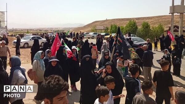 حماسه‌ای دیگر از جنس ارادت؛ راهپیمایی جاماندگان اربعین در نورآباد