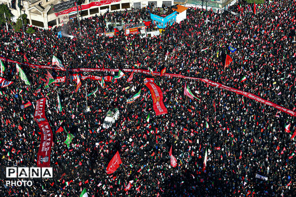 تشییع پیکر رهبر شهید انقلاب در مشهد مقدس-۱
