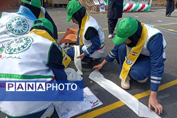 مانور مهارت‌های تشکیلاتی پیشتازان هم‌دل، همفکر و همکار در شیراز