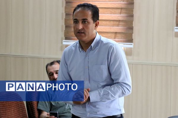 همایش انتخاب رشته کنکور در شهرستان پاکدشت 