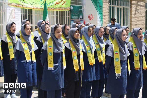 زنگ سپاس معلم در فاروج به صدا در آمد 