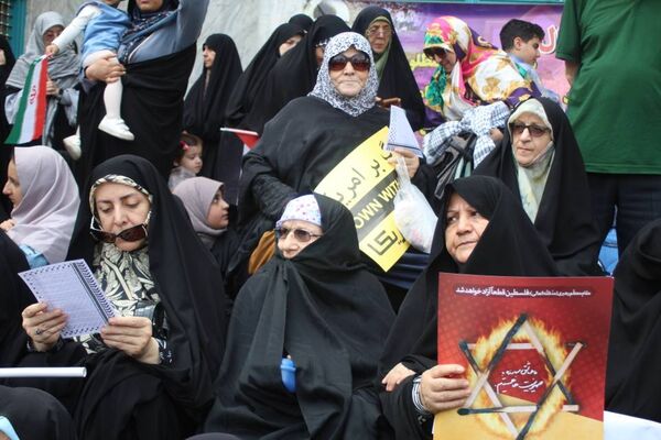 تجمع بزرگ دانش‌آموزان و فرهنگیان در حمایت از مردم مظلوم غزه و فلسطین