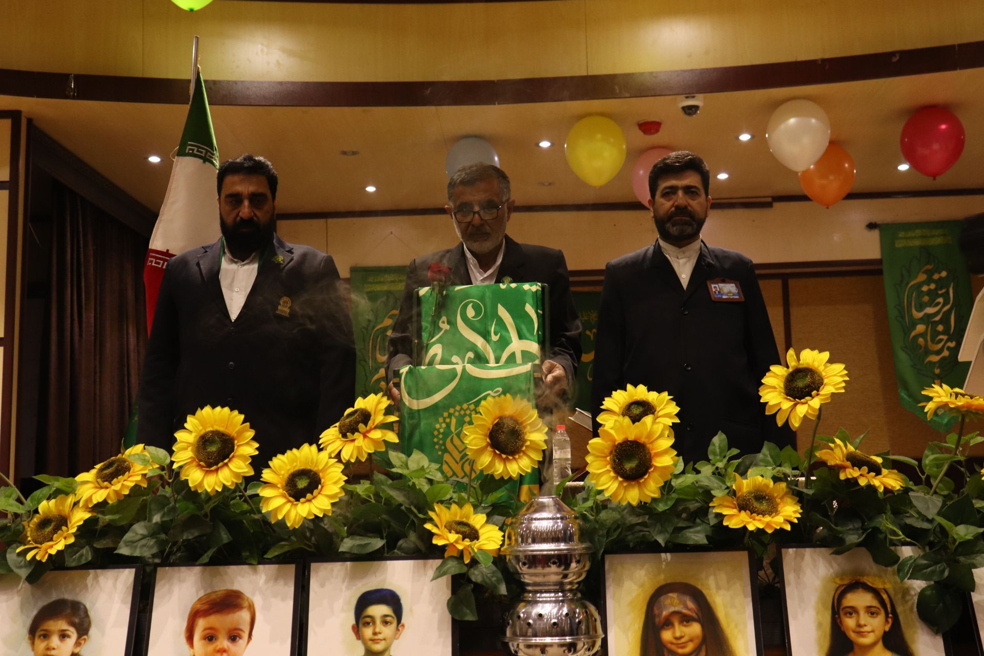 جشن روز دختر در سایه پرچم حرم حضرت معصومه (س) و خادمان امام رضا (ع)