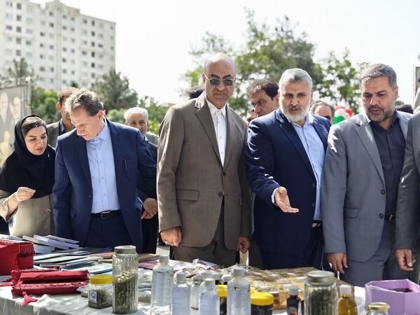 زنگ «سپاس معلم» در کرمانشاه 