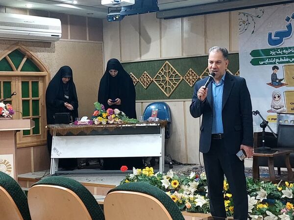 جشنواره ستارگان قرآنی در امامزاده سیدجعفر محمد یزد