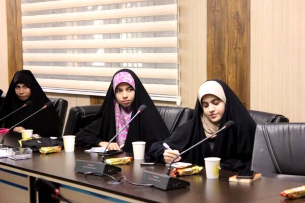  نشست دانش‌آموزان خبرنگار پانا با محوریت جهاد تبیین در البرز