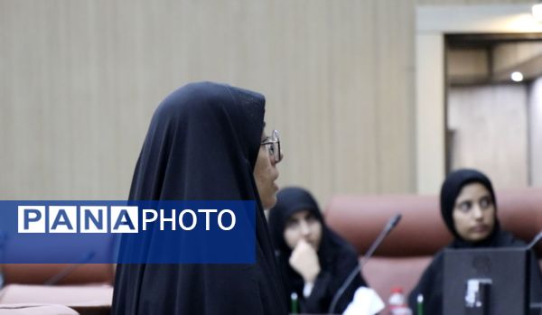 نشست ادبیات آیینی در دلیجان