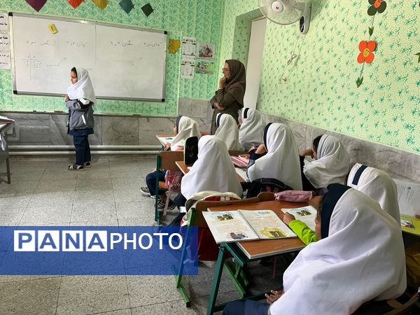 بازدید تیم کارشناسی اداره‌کل آموزش و پرورش استان یزد از واحدهای آموزشی خاتم 