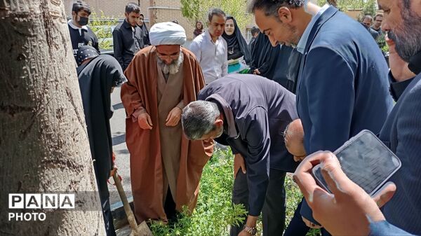 پویش کاشت «نهال امید» در آموزش و پرورش ناحیه 2 کرج و شهرستان فردیس