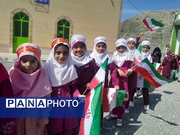 مردم بشاگرد پا به پای انقلاب