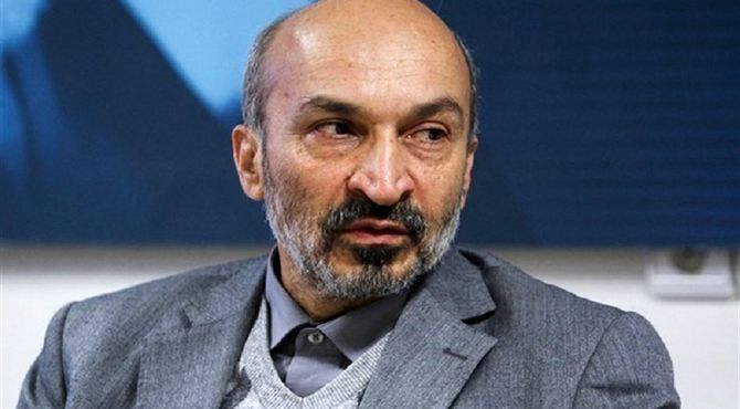 بازدید رئیس دانشگاه تهران از کتابخانه مرکزی و مرکز اسناد 