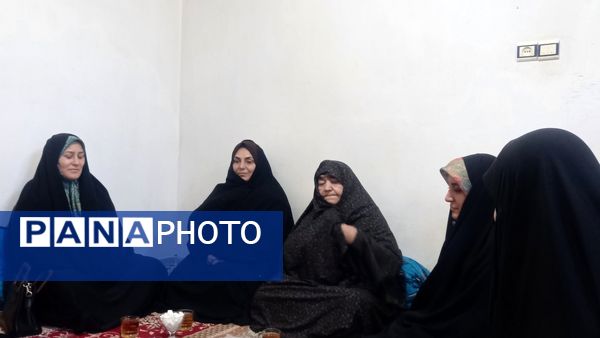 دیدار بانوان پایگاه پنج تن از مادر شهید یدالله علیزاده
