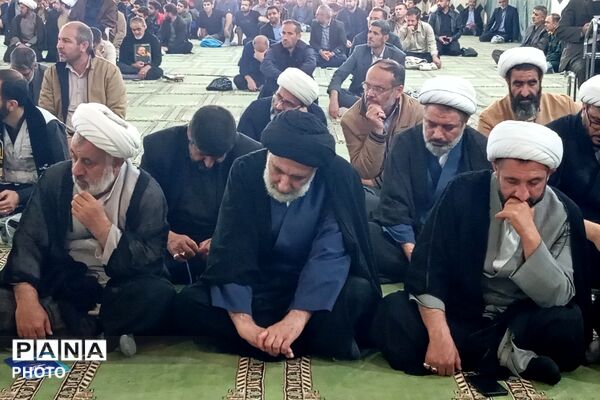 از کودکان تا بسیجیان؛ همه آمدند برای مردی که در قلب مردم بود