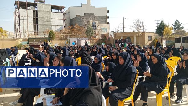  گرامیداشت هفته کتاب و کتابخوانی در شهر تربت حیدریه 