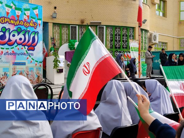  طنین زنگ انقلاب در مدرسه «طوبی» ناحیه ۶ مشهد