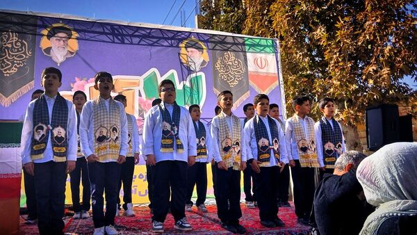 فریاد استکبارستیزی دانش‌آموزان نظرآبادی در روز ۱۳ آبان