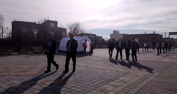 بیست و هفتمین مانور سراسری زلزله و ایمنی در هنرستان حاج حسن شهبازی اهر