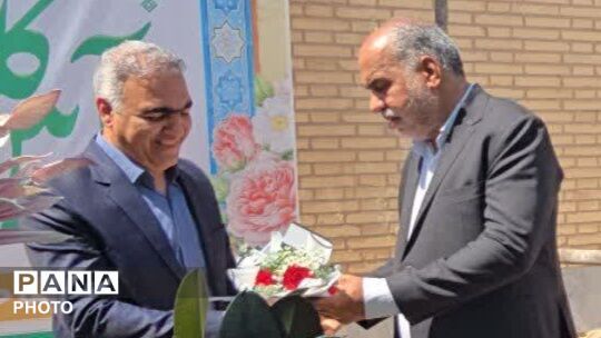  آیین کلنگ‌زنی مدرسه ۶ کلاسه وحشی بافقی در بافق