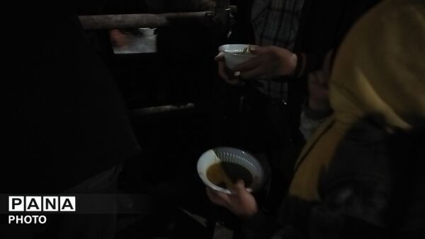 گذری بر فعالیت موکب گروه جهادی ریحانه النبی  در مراسم چهلم رهبر شهید و شهدای میناب 