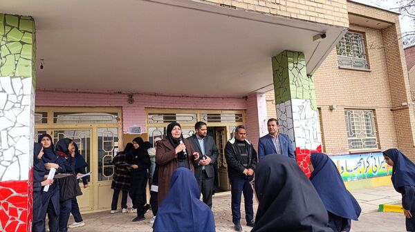 مانور زلزله در دبیرستان حضرت سکینه