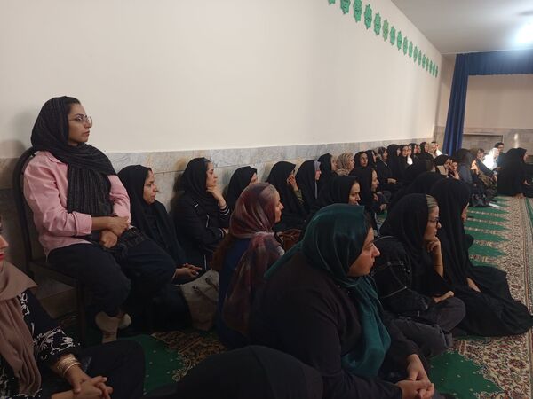 اولین جلسه انجمن اولیا در دبستان سمیه 