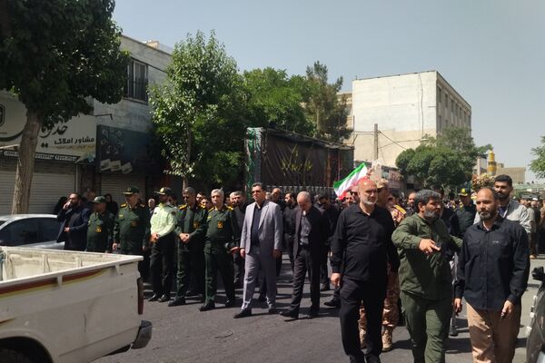 تشییع پیکر شهدای مدافع وطن در شهرک وحدت شهرستان فردیس