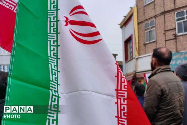 تجدید پیمان مردم ولایتمدار بهارستانی با سومین رهبر انقلاب در روز قدس
